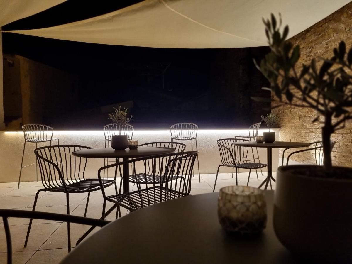 Dimore D'Avalos Boutique Bed & Breakfast วาสโต ภายนอก รูปภาพ
